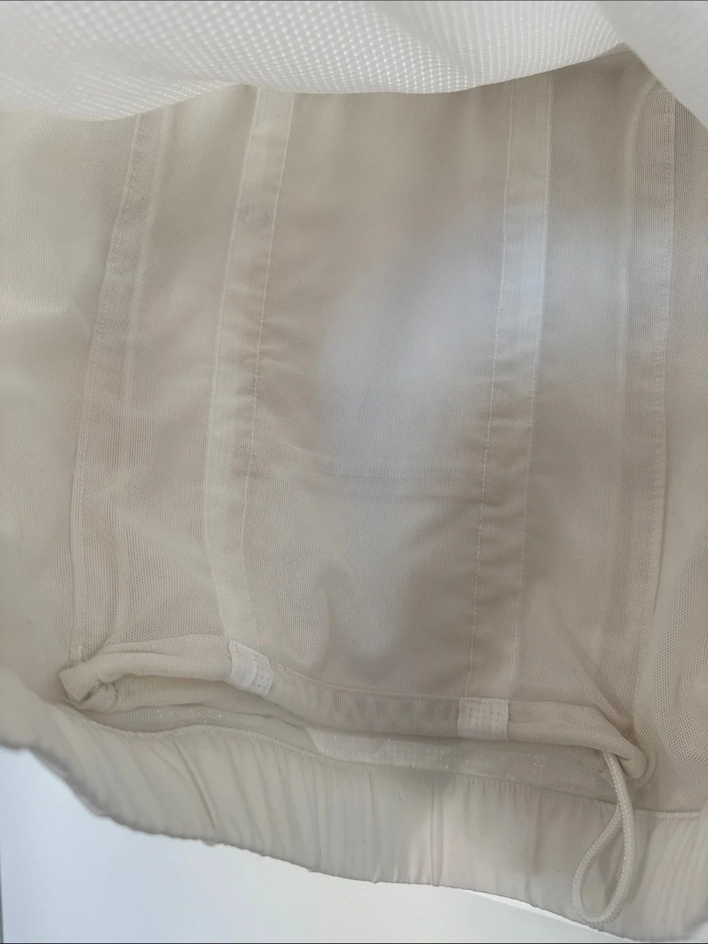 lululemon White Lightweight pack light 1/2 zip pull over workout jacket